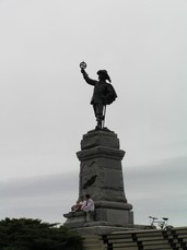 [Statue of Champlain, Nepean Point]