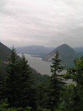 [West Down the Columbia, 1500 feet]