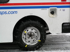 [Icy Mail Truck w/ Chains]